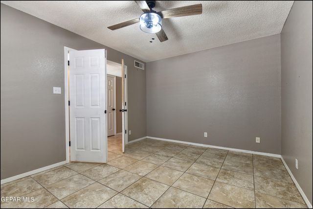 1424 RAINBOW RIDGE Drive, El Paso, TX 79912