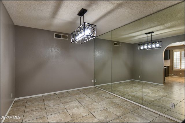 1424 RAINBOW RIDGE Drive, El Paso, TX 79912