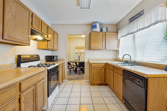 4442 Mercer Street, Grand Prairie, TX 75052