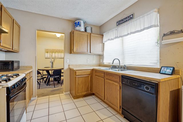 4442 Mercer Street, Grand Prairie, TX 75052