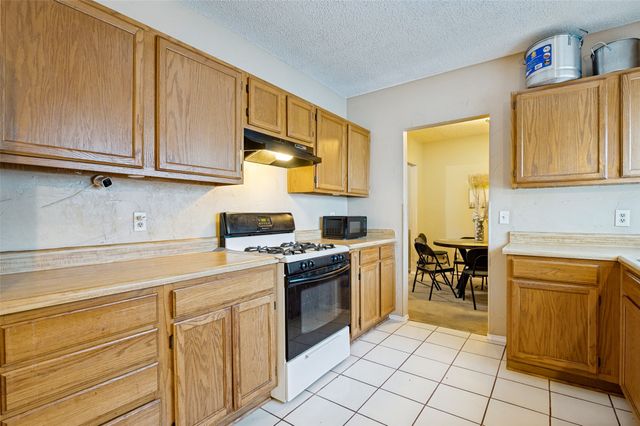 4442 Mercer Street, Grand Prairie, TX 75052