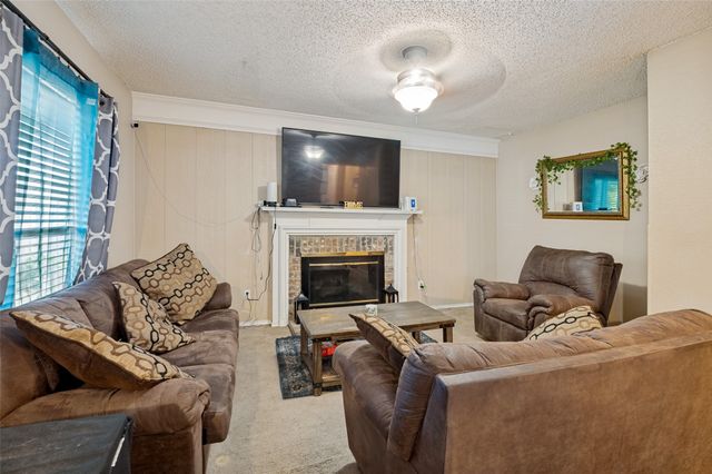 4442 Mercer Street, Grand Prairie, TX 75052