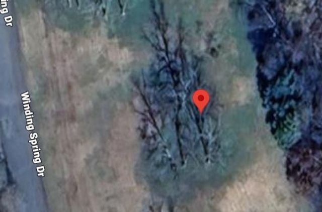 586 Winding Spring Drive, Fayetteville, AR 72703