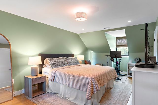 39 Essex St, Boston, MA 02129