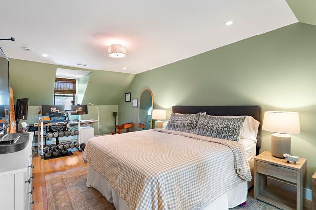 39 Essex St, Boston, MA 02129