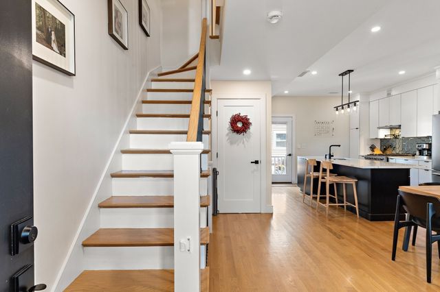 39 Essex St, Boston, MA 02129