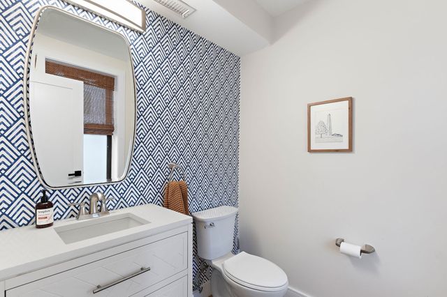 39 Essex St, Boston, MA 02129