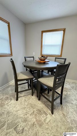 4916 S 41 Street, Omaha, NE 68107