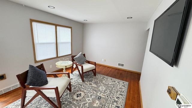 4916 S 41 Street, Omaha, NE 68107