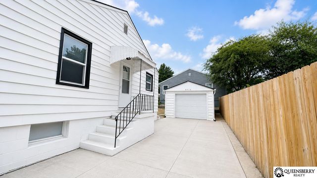 4916 S 41 Street, Omaha, NE 68107