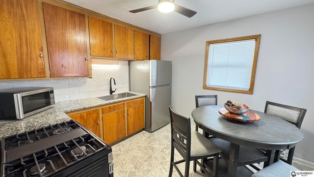 4916 S 41 Street, Omaha, NE 68107