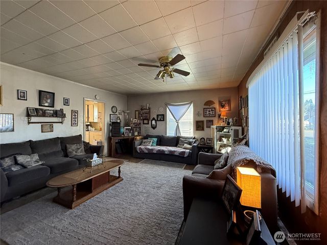 127 Cowlitz Drive, Kelso, WA 98626