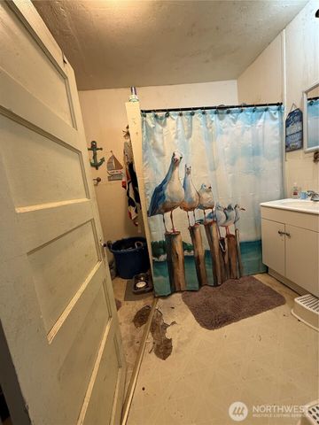 127 Cowlitz Drive, Kelso, WA 98626