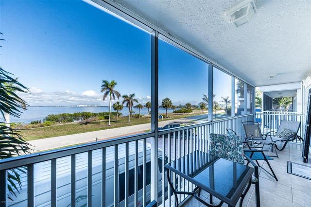 1477 PARK BEACH CIRCLE 11, Punta Gorda, FL 33950
