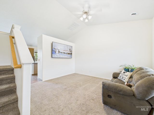 3006 Queen Anne Dr, Emmett, ID 83617
