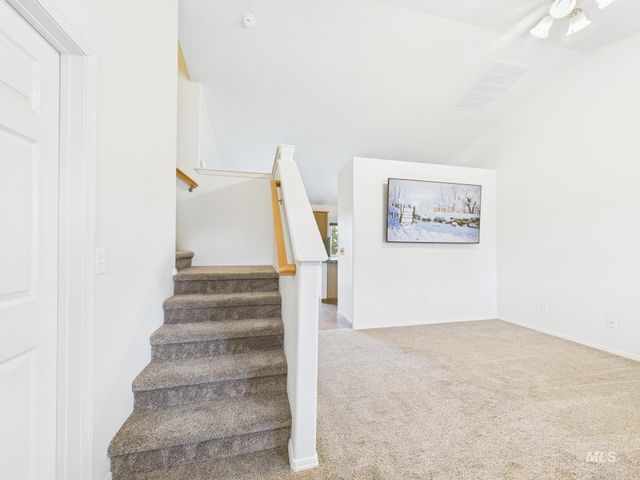 3006 Queen Anne Dr, Emmett, ID 83617