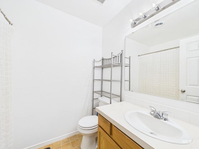 3006 Queen Anne Dr, Emmett, ID 83617