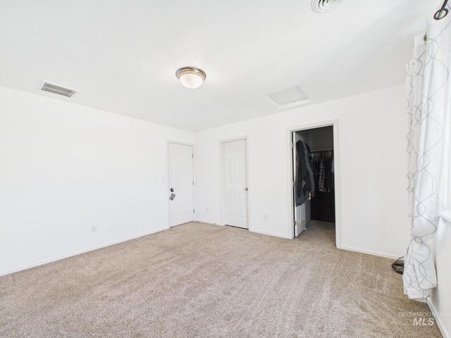 3006 Queen Anne Dr, Emmett, ID 83617