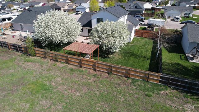3006 Queen Anne Dr, Emmett, ID 83617