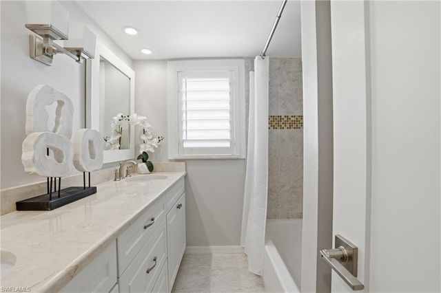 26236 Hickory BLVD 18, Bonita Springs, FL 34134