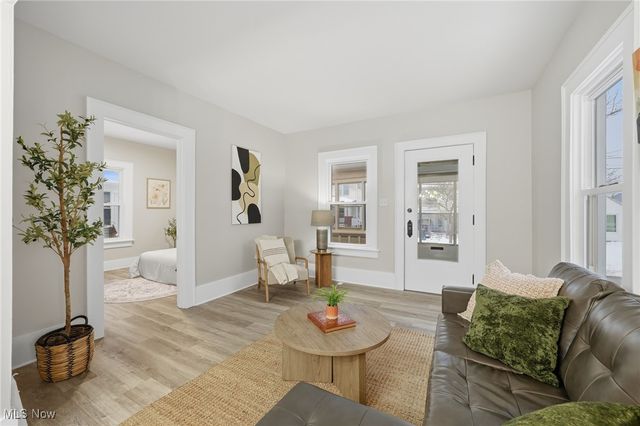 1037 Pitkin Avenue, Akron, OH 44310