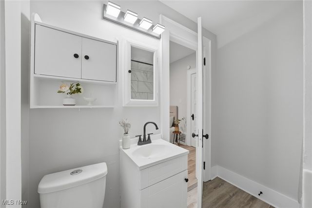 1037 Pitkin Avenue, Akron, OH 44310