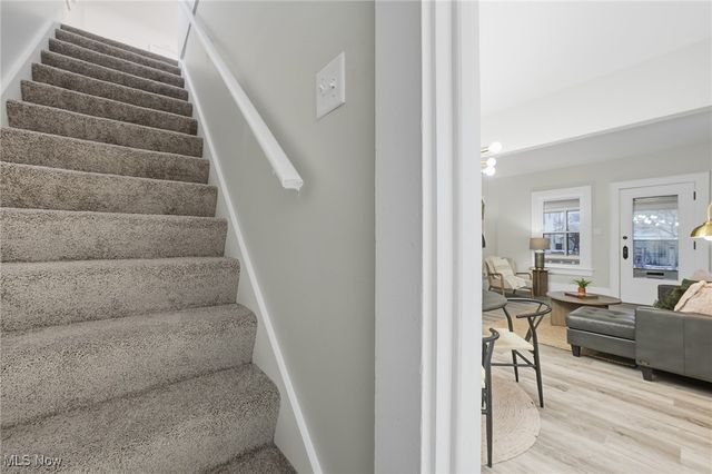 1037 Pitkin Avenue, Akron, OH 44310