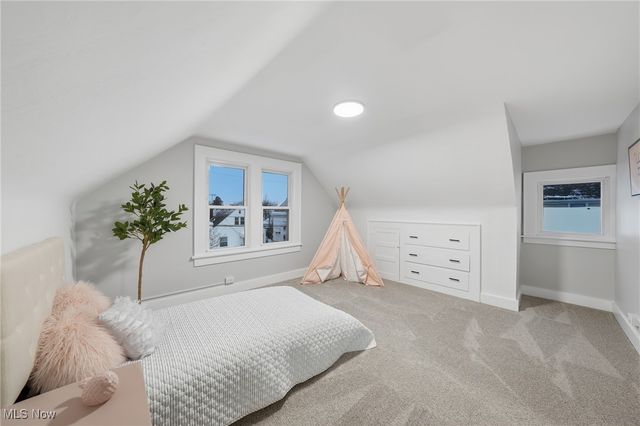 1037 Pitkin Avenue, Akron, OH 44310