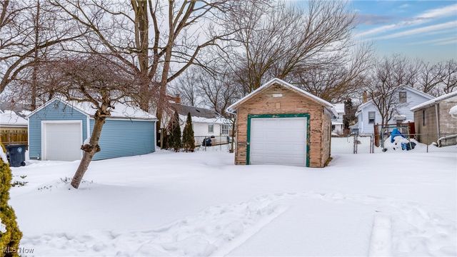 1037 Pitkin Avenue, Akron, OH 44310