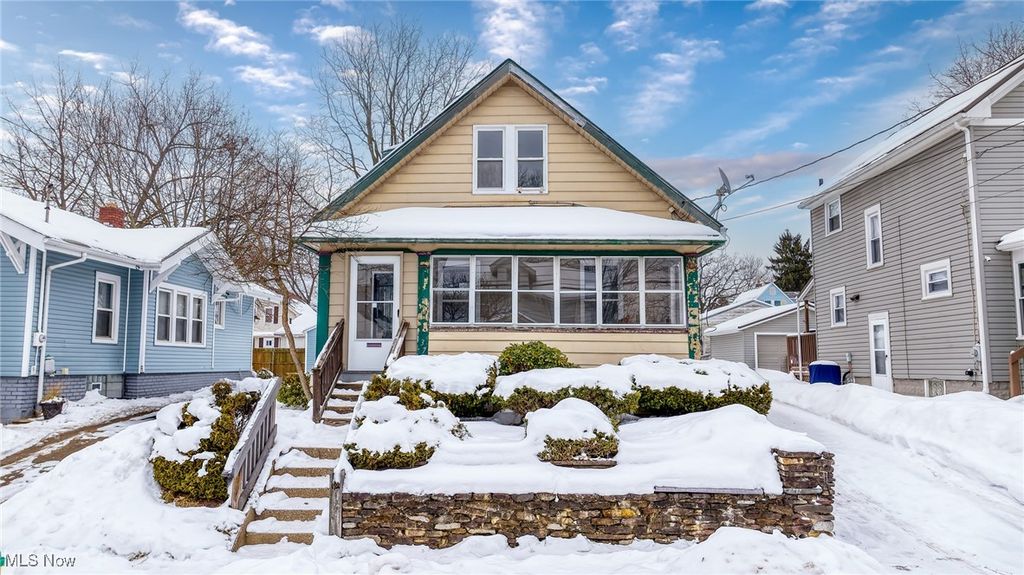 1037 Pitkin Avenue, Akron, OH 44310