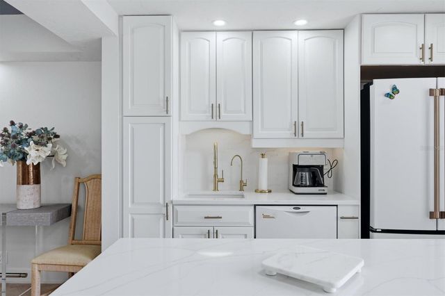 4401 GULF OF MEXICO DRIVE 907, Longboat Key, FL 34228