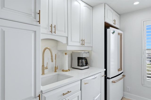 4401 GULF OF MEXICO DRIVE 907, Longboat Key, FL 34228