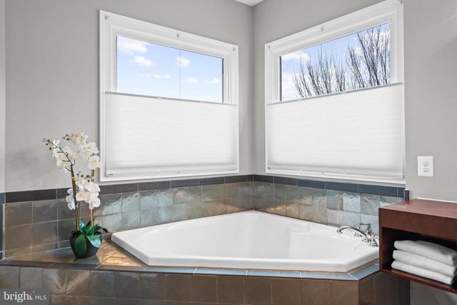 124 BULLARD CIR, Rockville, MD 20850