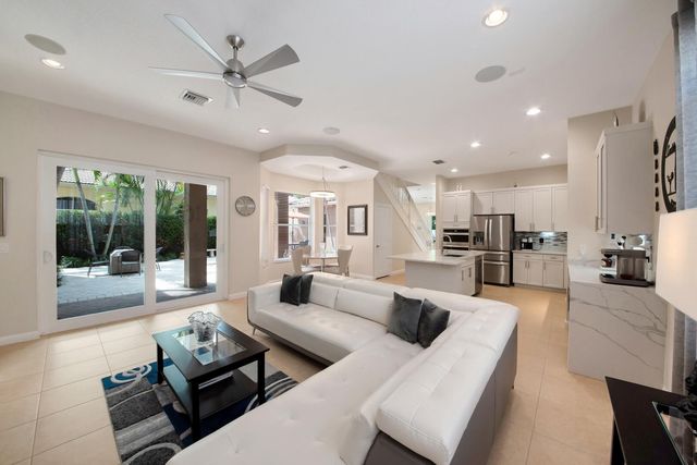 6874 Houlton Circle, Lake Worth, FL 33467