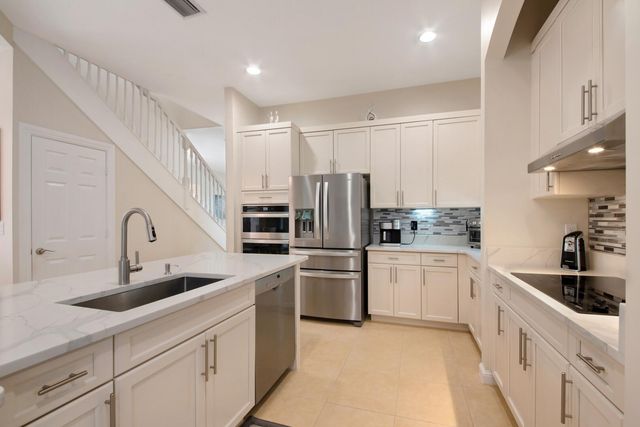 6874 Houlton Circle, Lake Worth, FL 33467