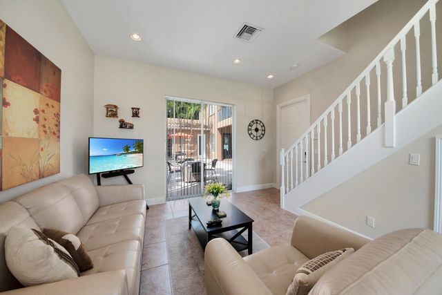 6874 Houlton Circle, Lake Worth, FL 33467