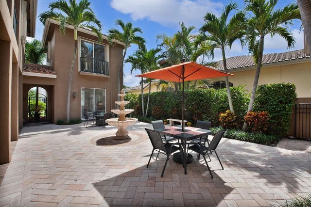 6874 Houlton Circle, Lake Worth, FL 33467