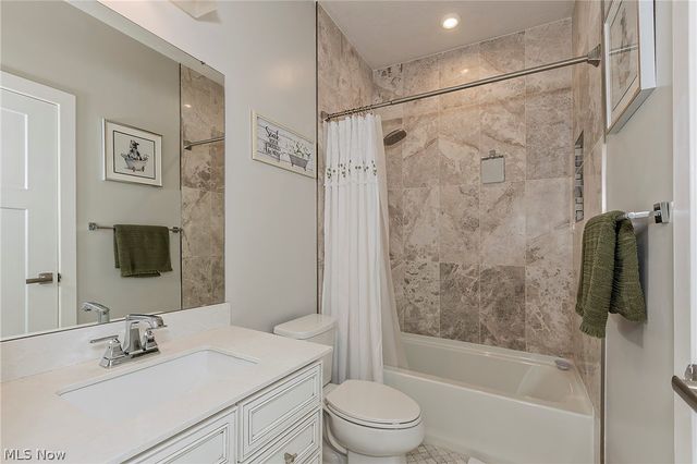 36627 Gladstone Mill Drive, North Ridgeville, OH 44039