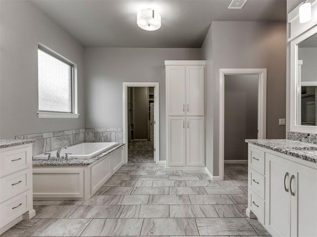 3337 Sage Brush Place, Yukon, OK 73099