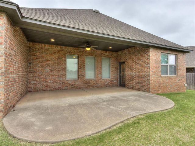 3337 Sage Brush Place, Yukon, OK 73099