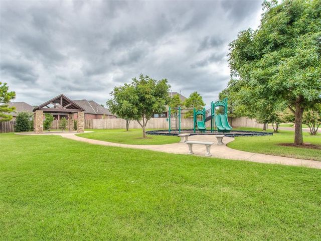3337 Sage Brush Place, Yukon, OK 73099
