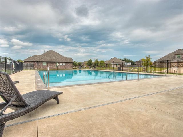 3337 Sage Brush Place, Yukon, OK 73099