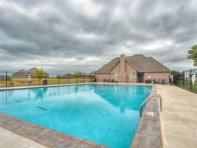 3337 Sage Brush Place, Yukon, OK 73099