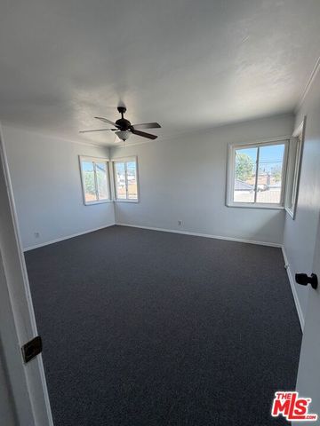 6256 S Fairfax Avenue, Los Angeles, CA 90056