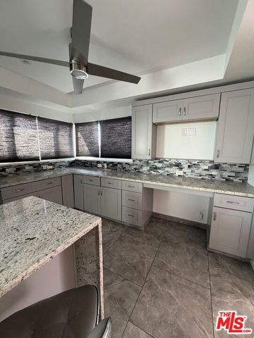 6256 S Fairfax Avenue, Los Angeles, CA 90056