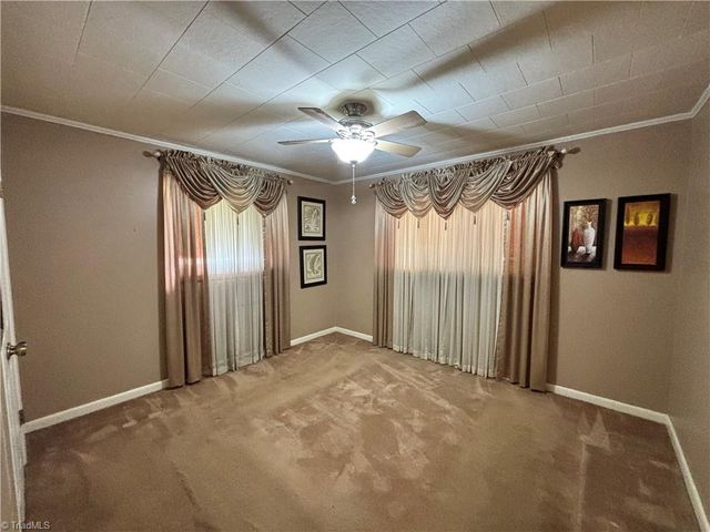 126 Lyn Avenue, Mount Airy, NC 27030