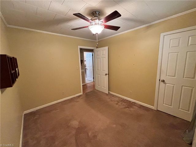126 Lyn Avenue, Mount Airy, NC 27030