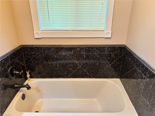 126 Lyn Avenue, Mount Airy, NC 27030