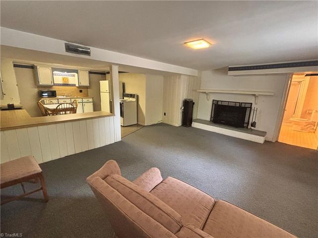 126 Lyn Avenue, Mount Airy, NC 27030