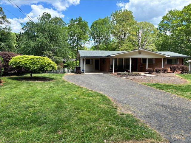 126 Lyn Avenue, Mount Airy, NC 27030